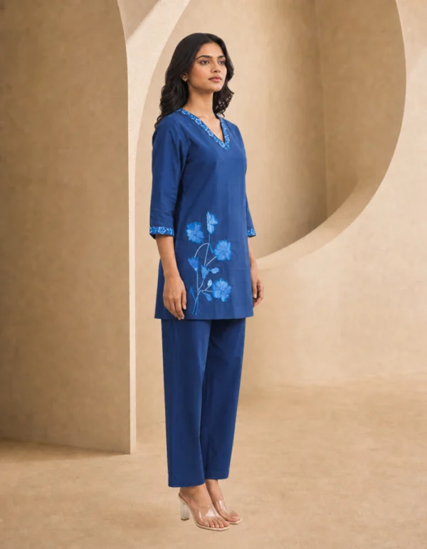 blue+embroidery+suit+-+New+Group+(1)
